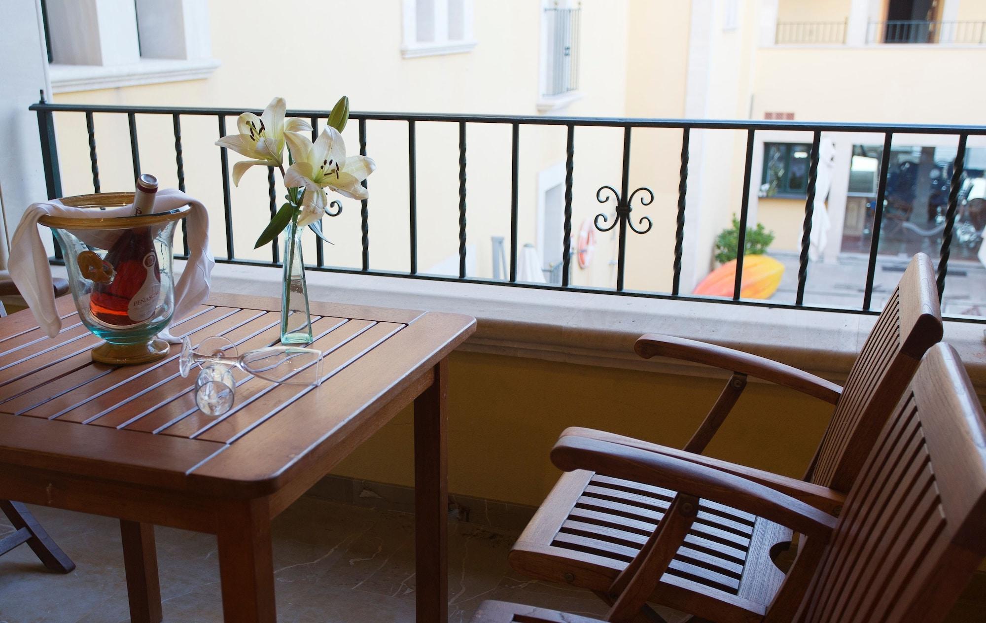 Apartments Galeon Suites Port de Pollenca Luaran gambar