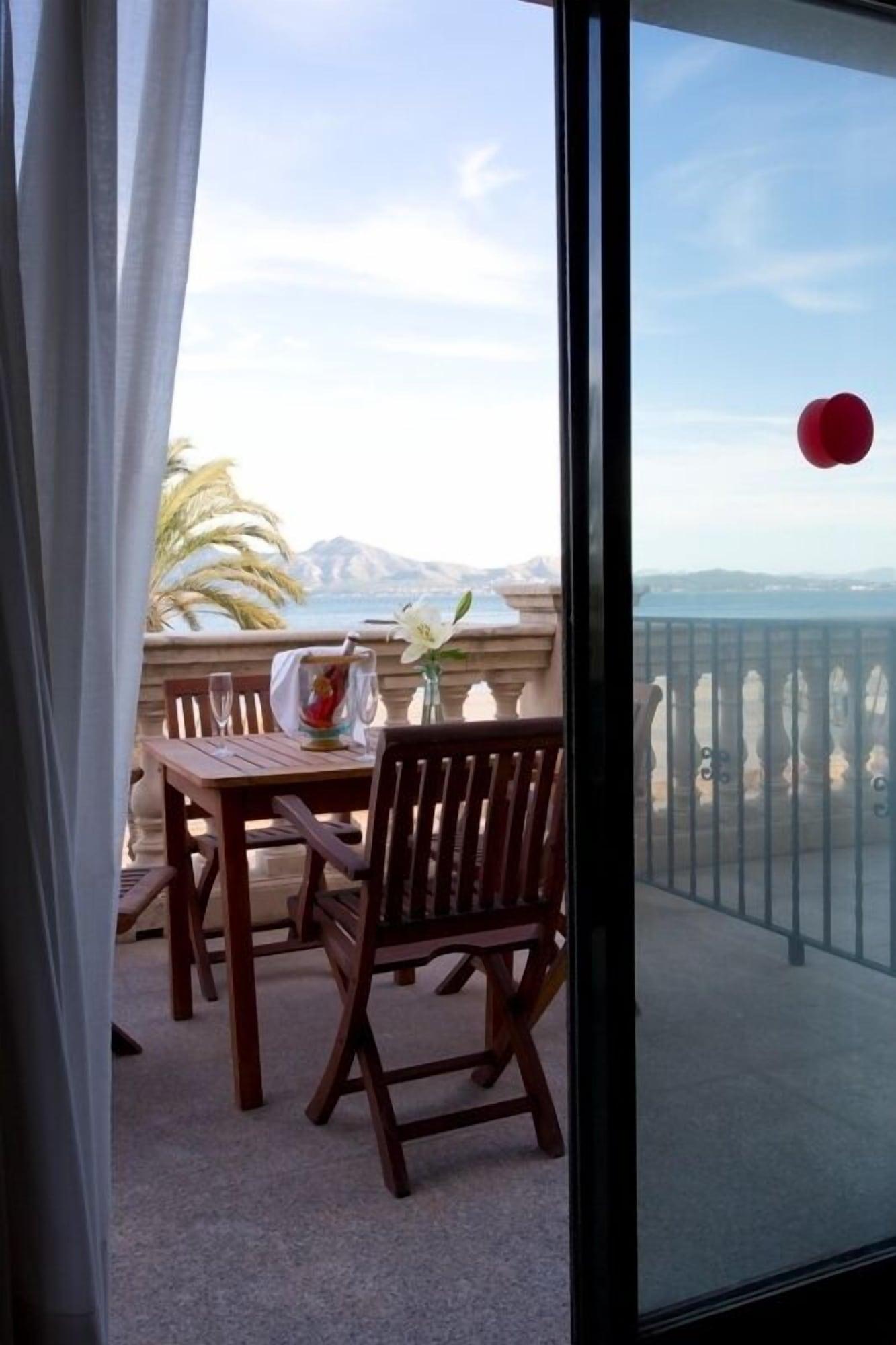 Apartments Galeon Suites Port de Pollenca Luaran gambar