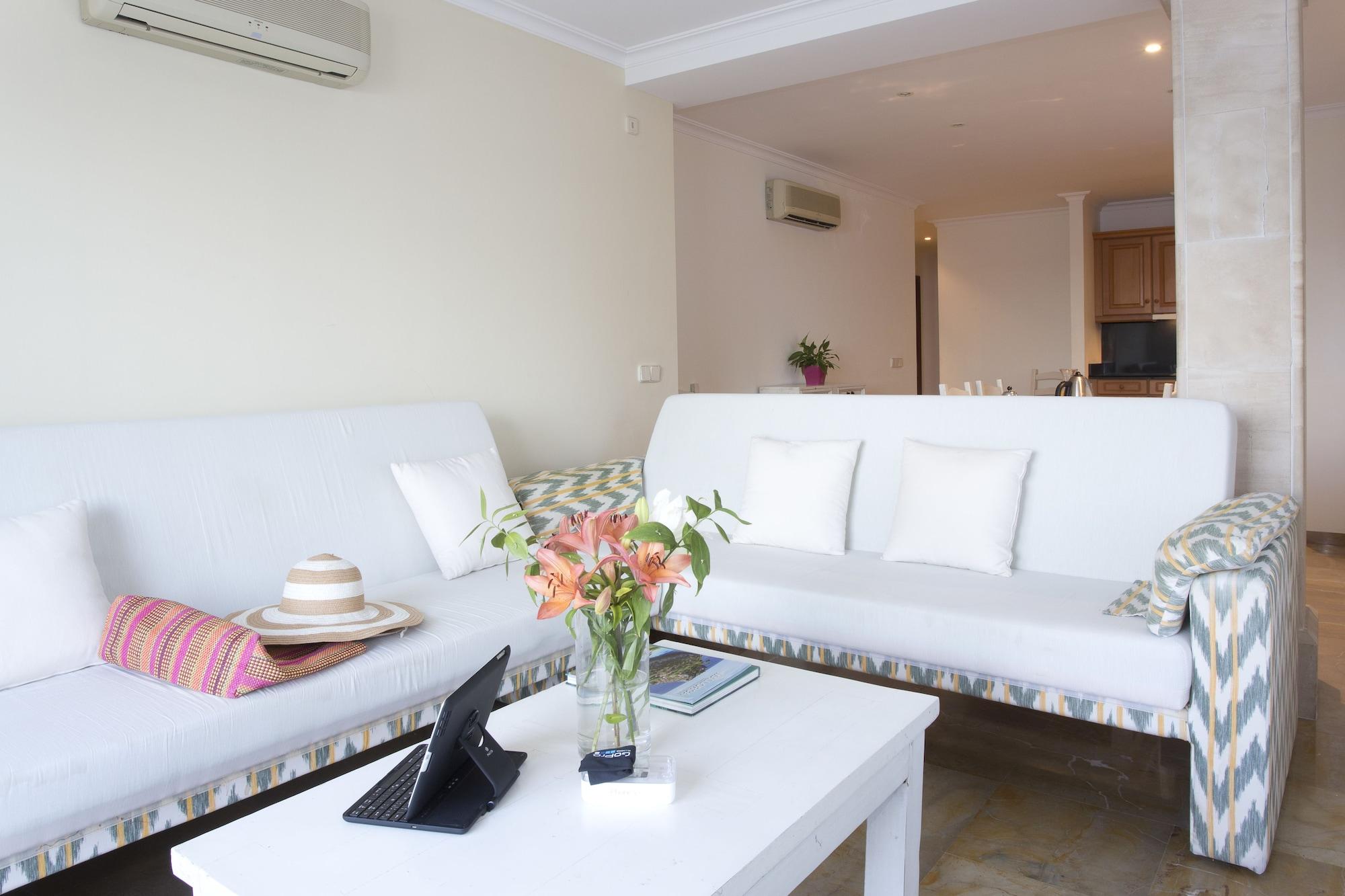Apartments Galeon Suites Port de Pollenca Luaran gambar