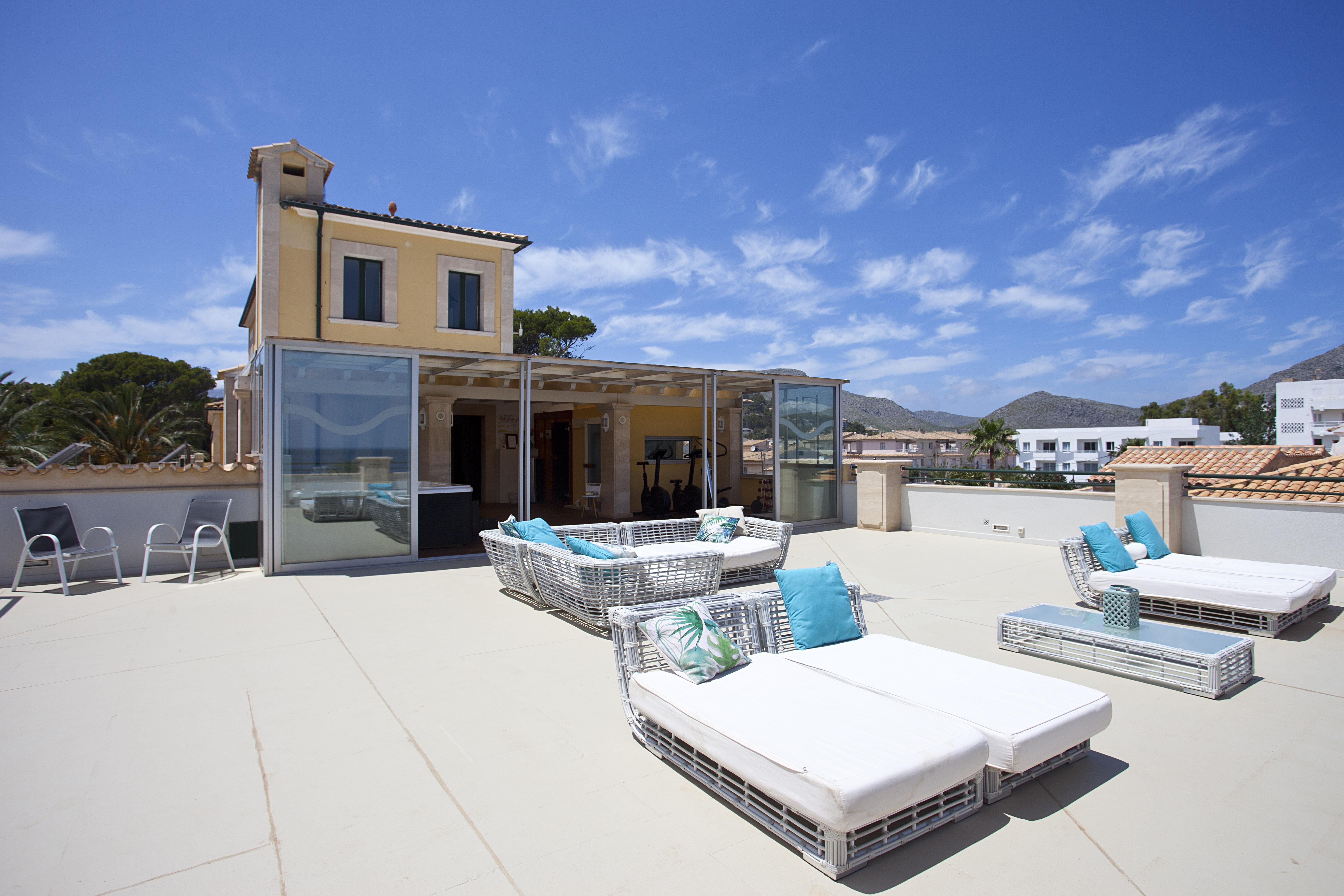 Apartments Galeon Suites Port de Pollenca Luaran gambar